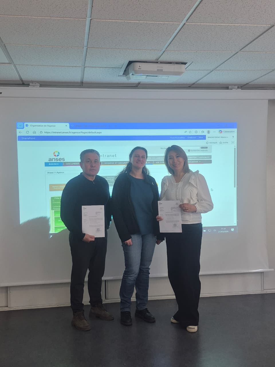 Франция мемлекеті, Ненси қаласында орналасқан Еуропалық референттік құтыру зертханасы ANSES-де FAVN әдісін меңгеру бойынша тағылынамадан өтті